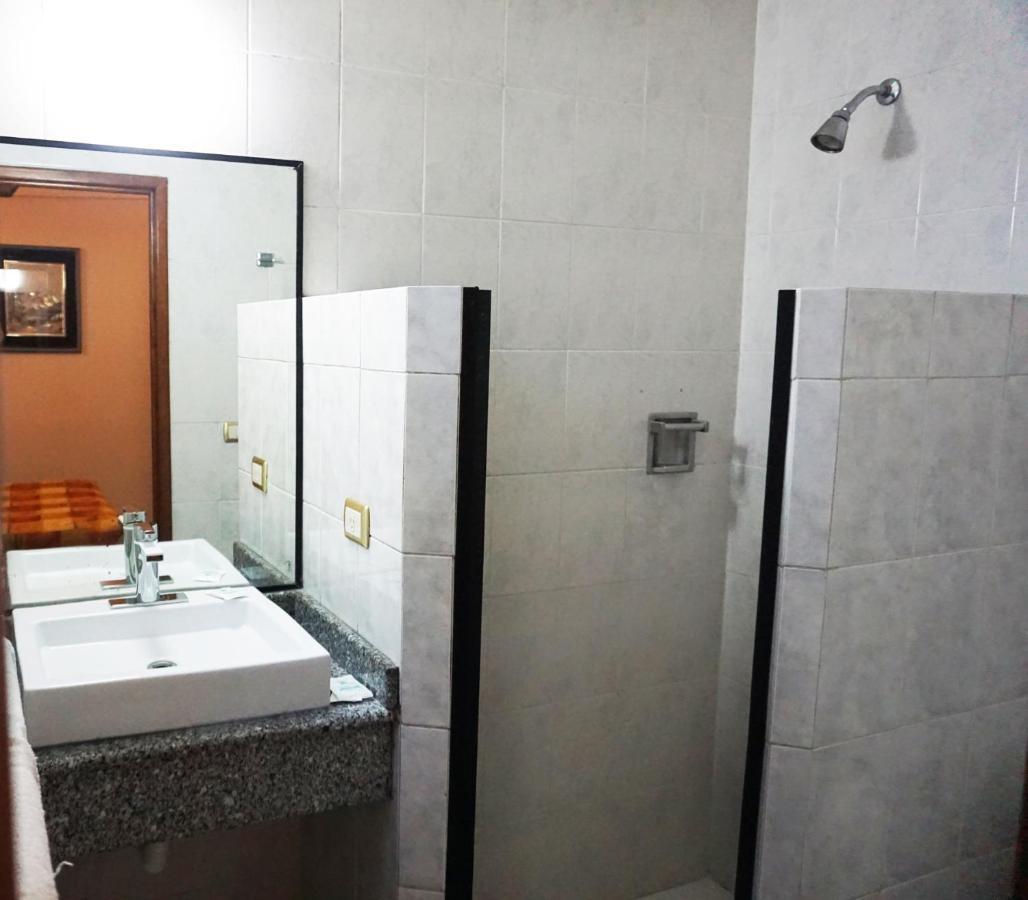 ג'אלאפה Hotel Plaza Crystal מראה חיצוני תמונה