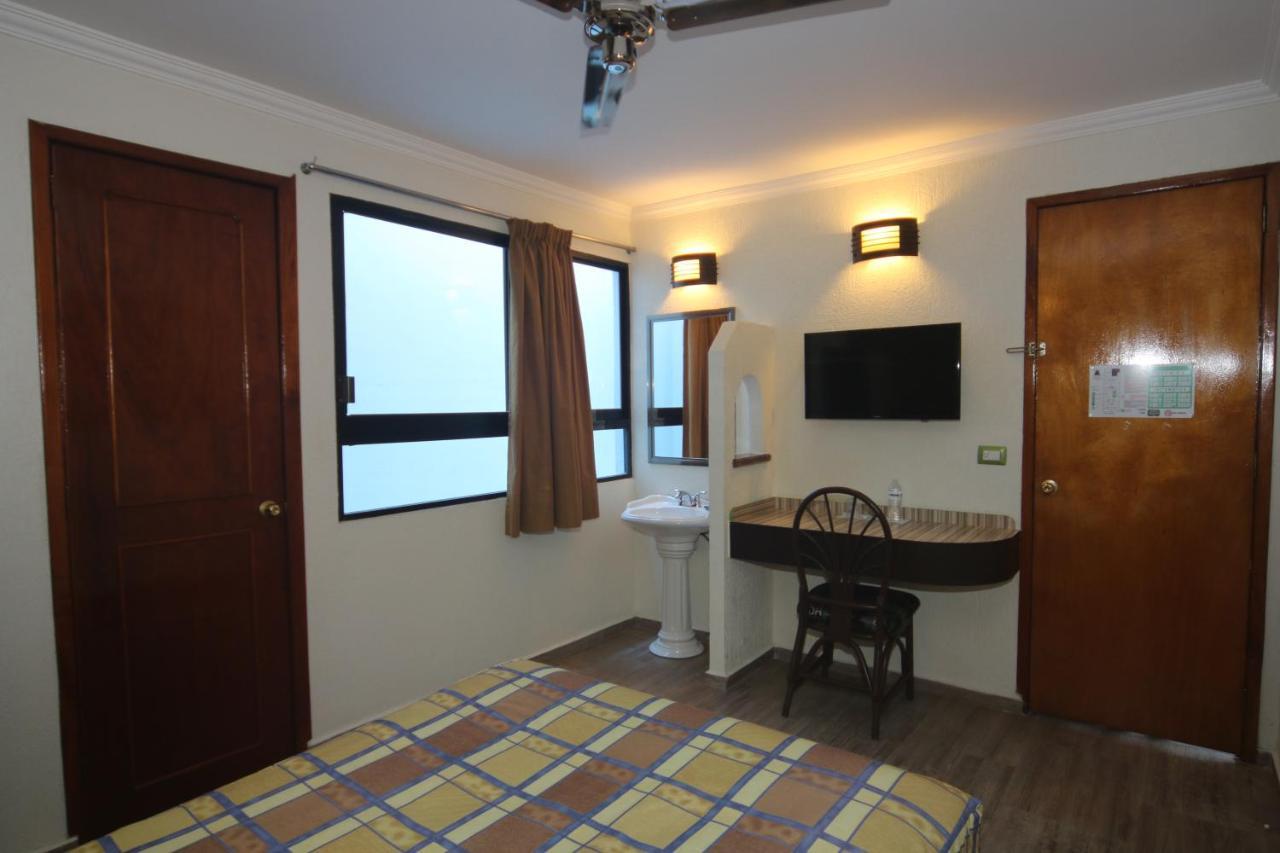 ג'אלאפה Hotel Plaza Crystal מראה חיצוני תמונה