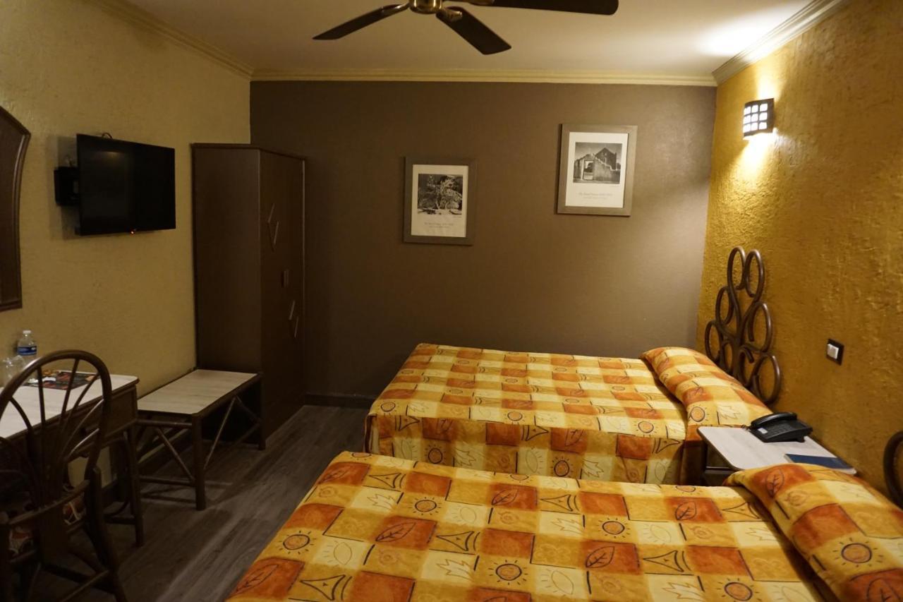 ג'אלאפה Hotel Plaza Crystal מראה חיצוני תמונה