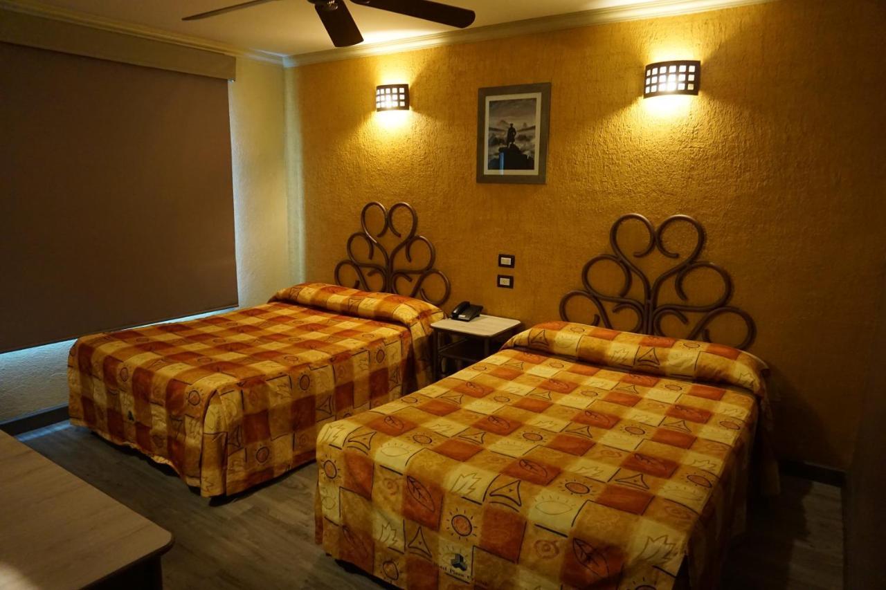 ג'אלאפה Hotel Plaza Crystal מראה חיצוני תמונה